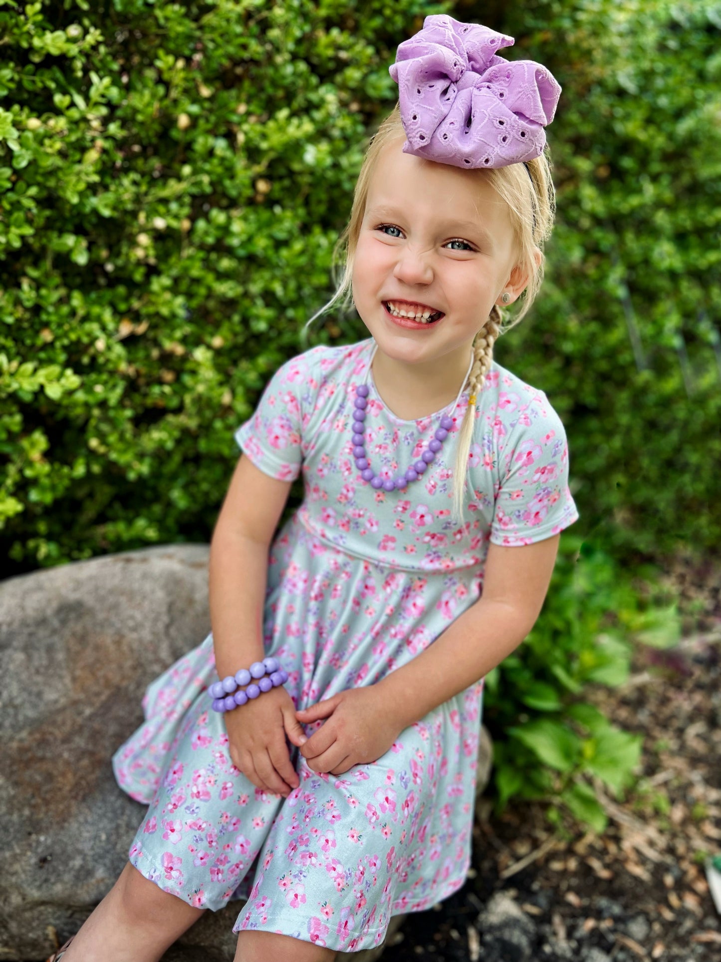 Elegant Eyelet: Verbena
